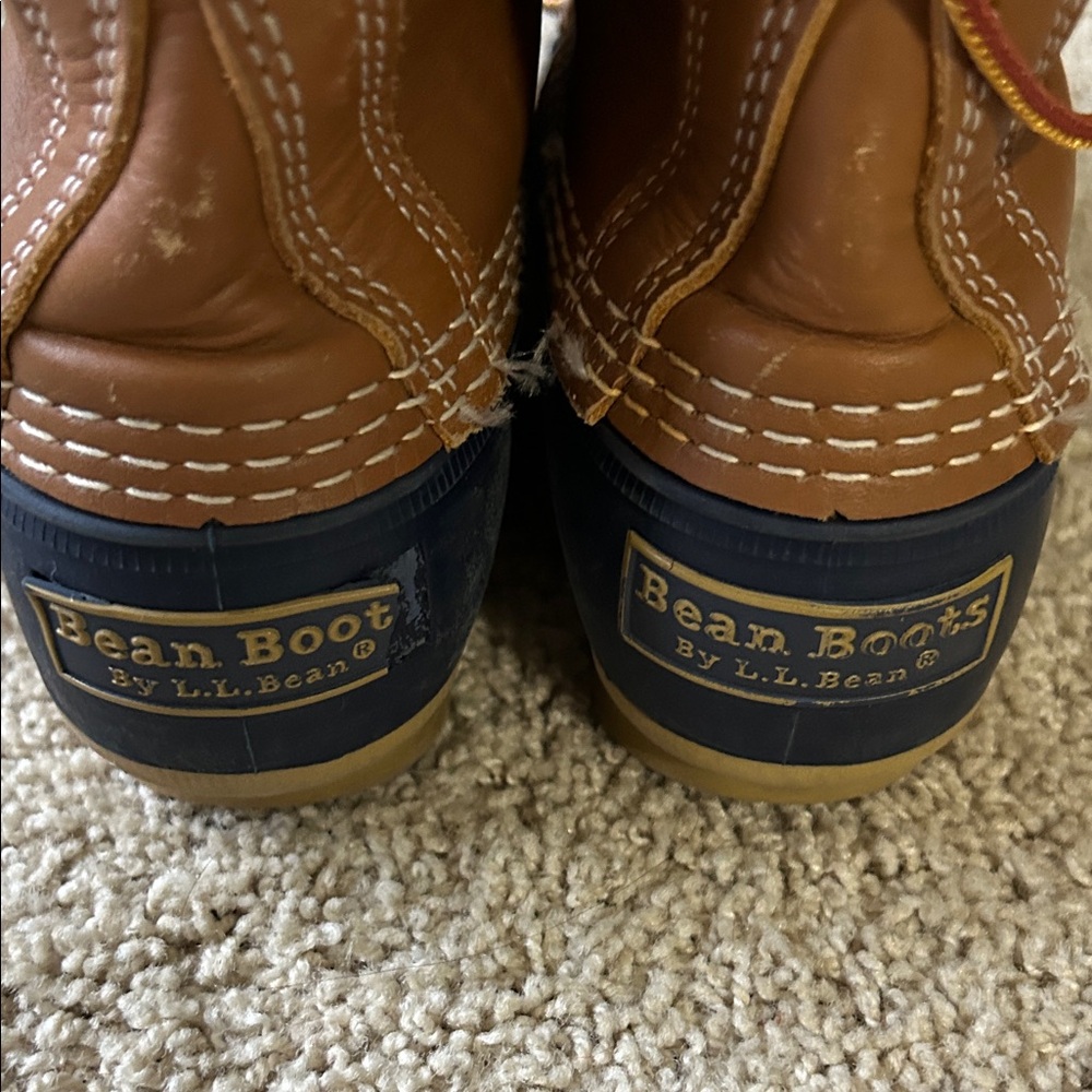 L.L. Bean Lace-Up Duck Boots - Picture 4 of 5